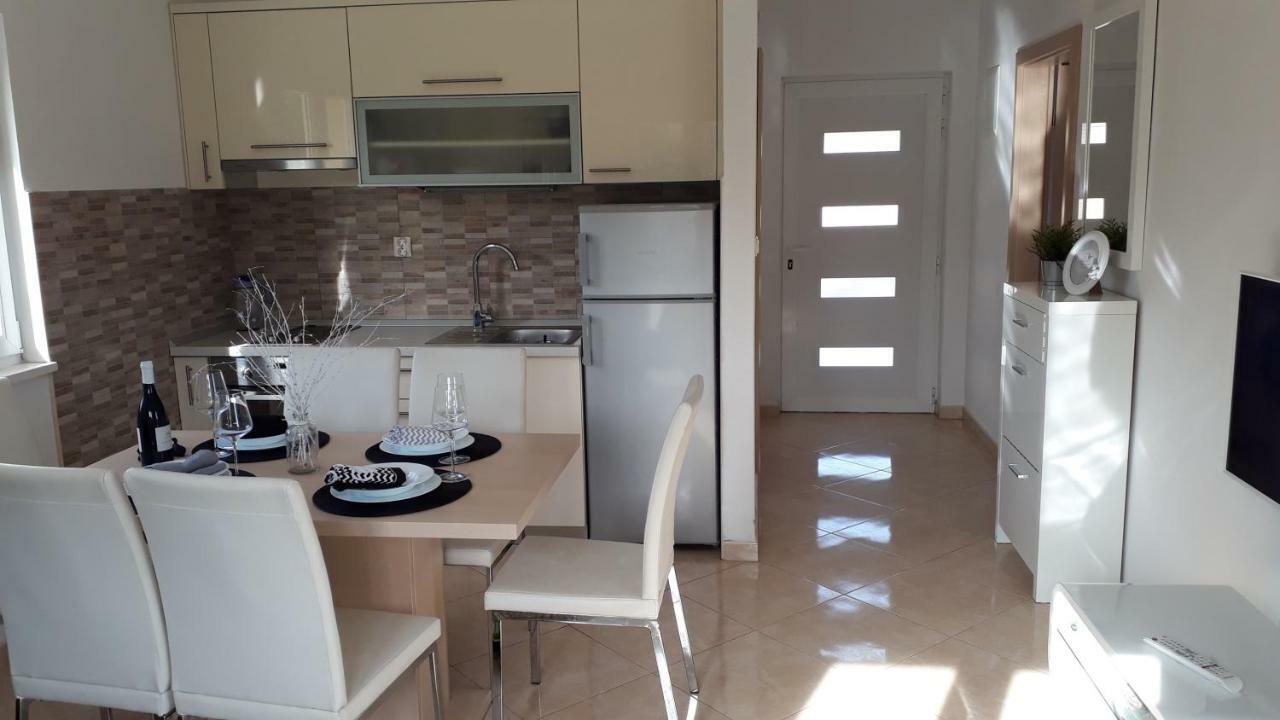 Сasa de vacaciones Happy Garden House *